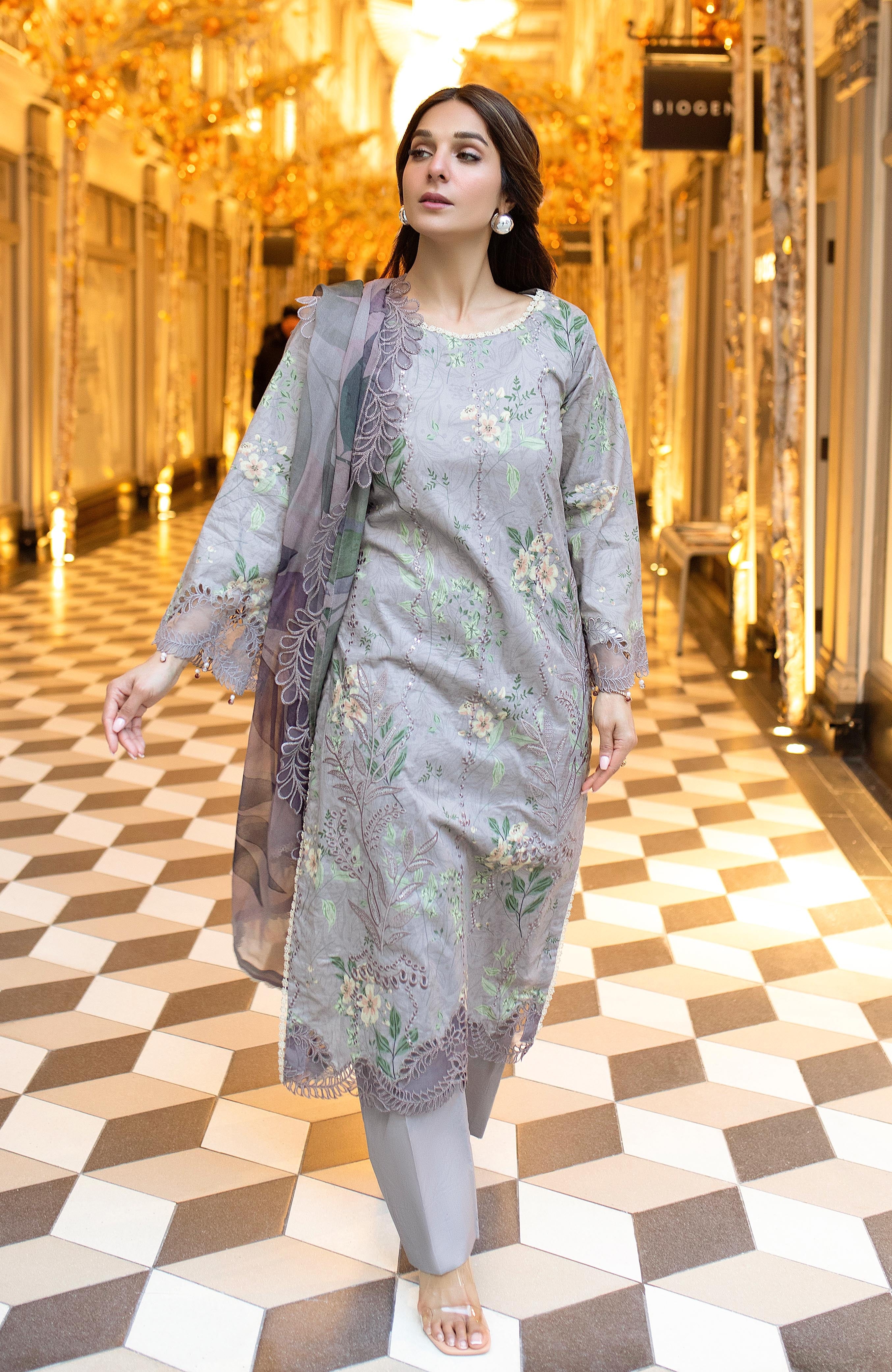 Zarka’s Luxury Lawn by Al Zohaib – 3-Piece Unstitched Premium Edition (ZC-26-101)