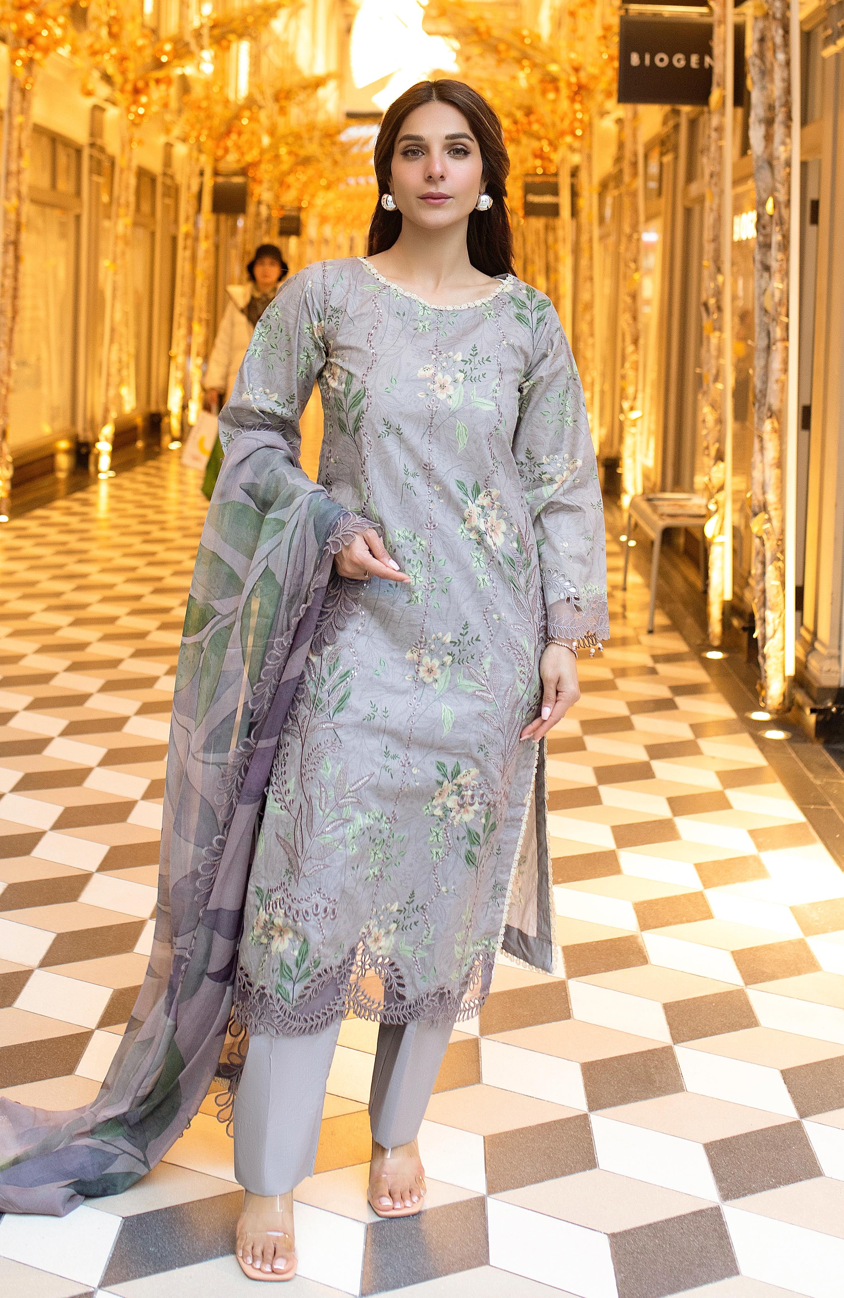 Zarka’s Luxury Lawn by Al Zohaib – 3-Piece Unstitched Premium Edition (ZC-26-101)