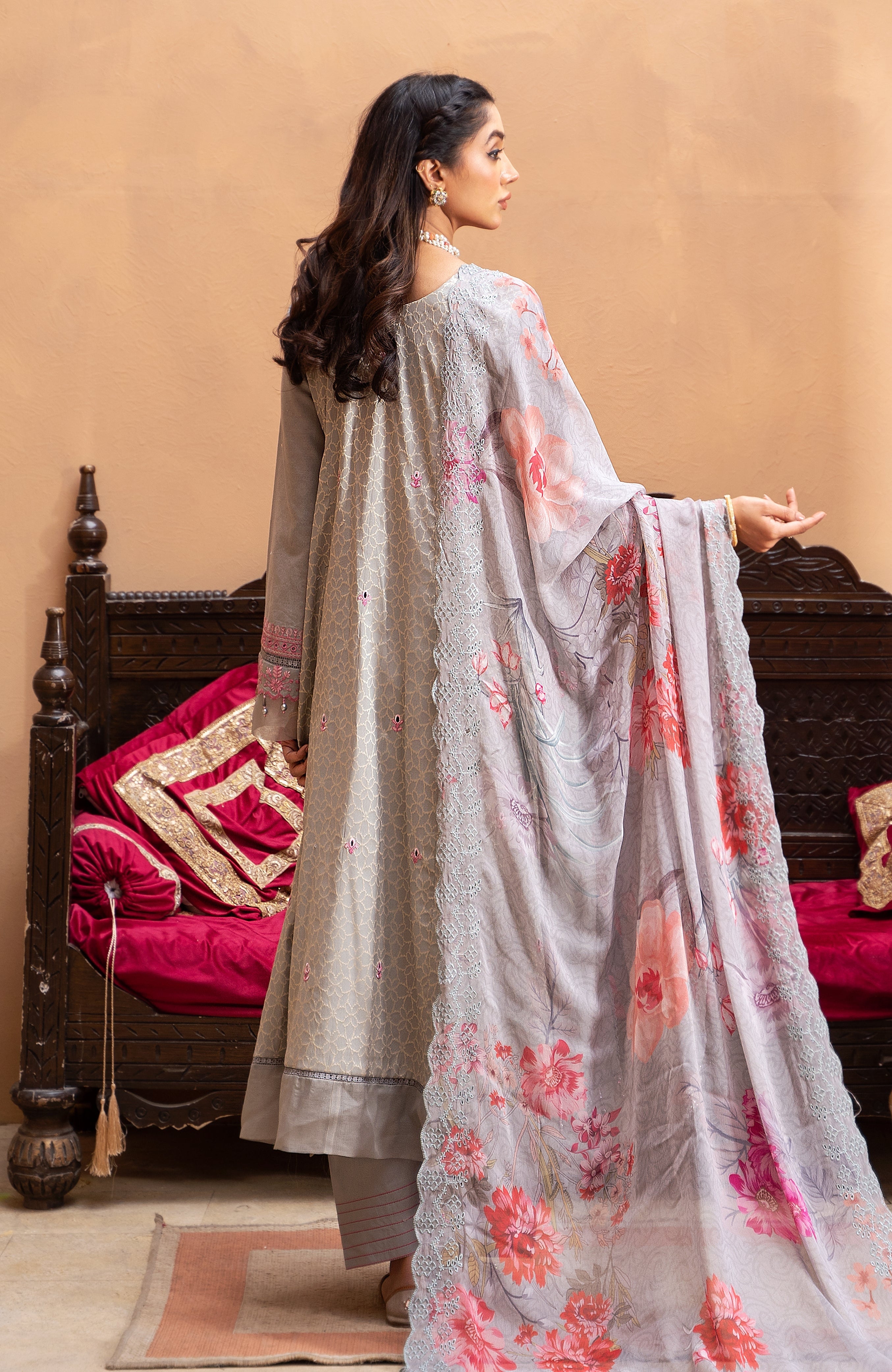 Zarka’s Luxury Lawn by Al Zohaib – Premium Chikankari Self-Jacquard 3-Piece (ZC-SBP-24-02)
