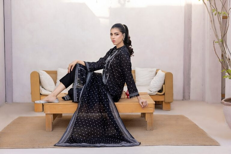 Zarka's Collection ZC-BNW-004 | 3 PC Printed Lawn by Regalia