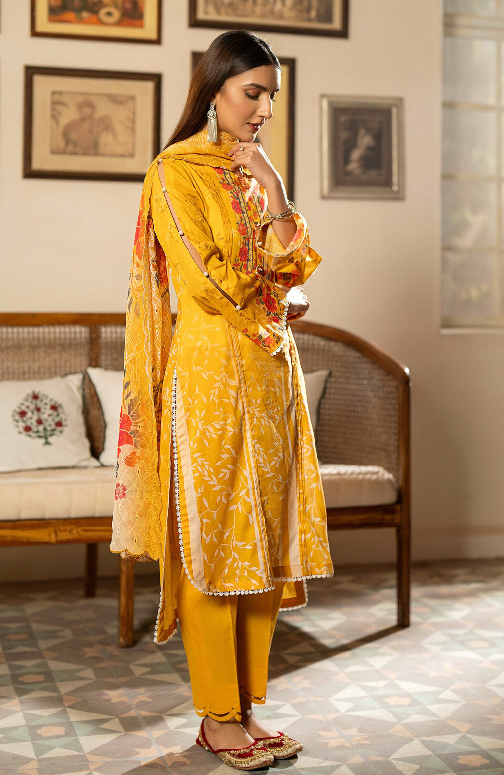 Zarka’s Luxury Lawn by Al Zohaib – Chikankari Chiffon Dupatta 3-Piece Unstitched (ZC-SBEC-24-06)